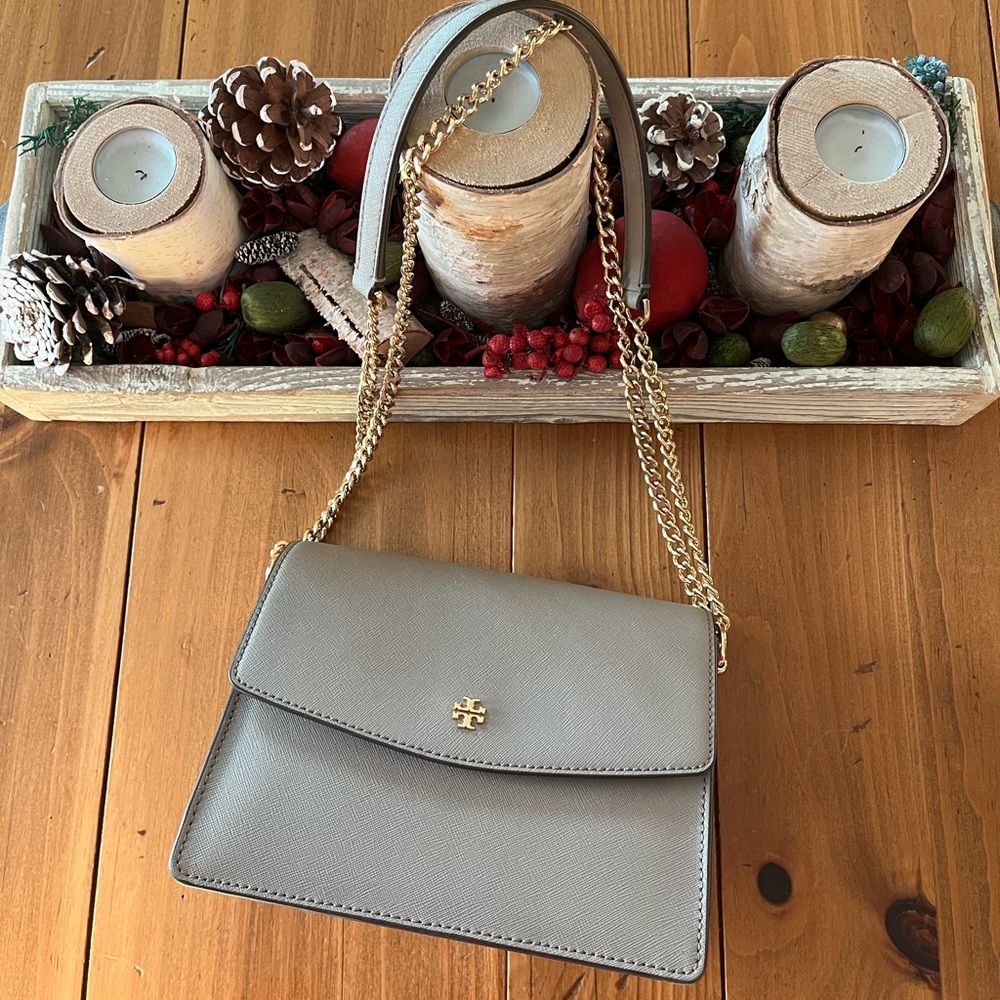 Emerson Envelope Adjustable Shoulder bag, French Gray. Like new.